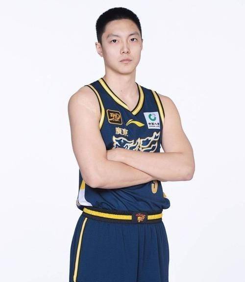 广东宏远发布备战花絮；集结日再遭质疑；CBA常规赛任务艰巨；资深球员宣示担当的简单介绍-开云平台