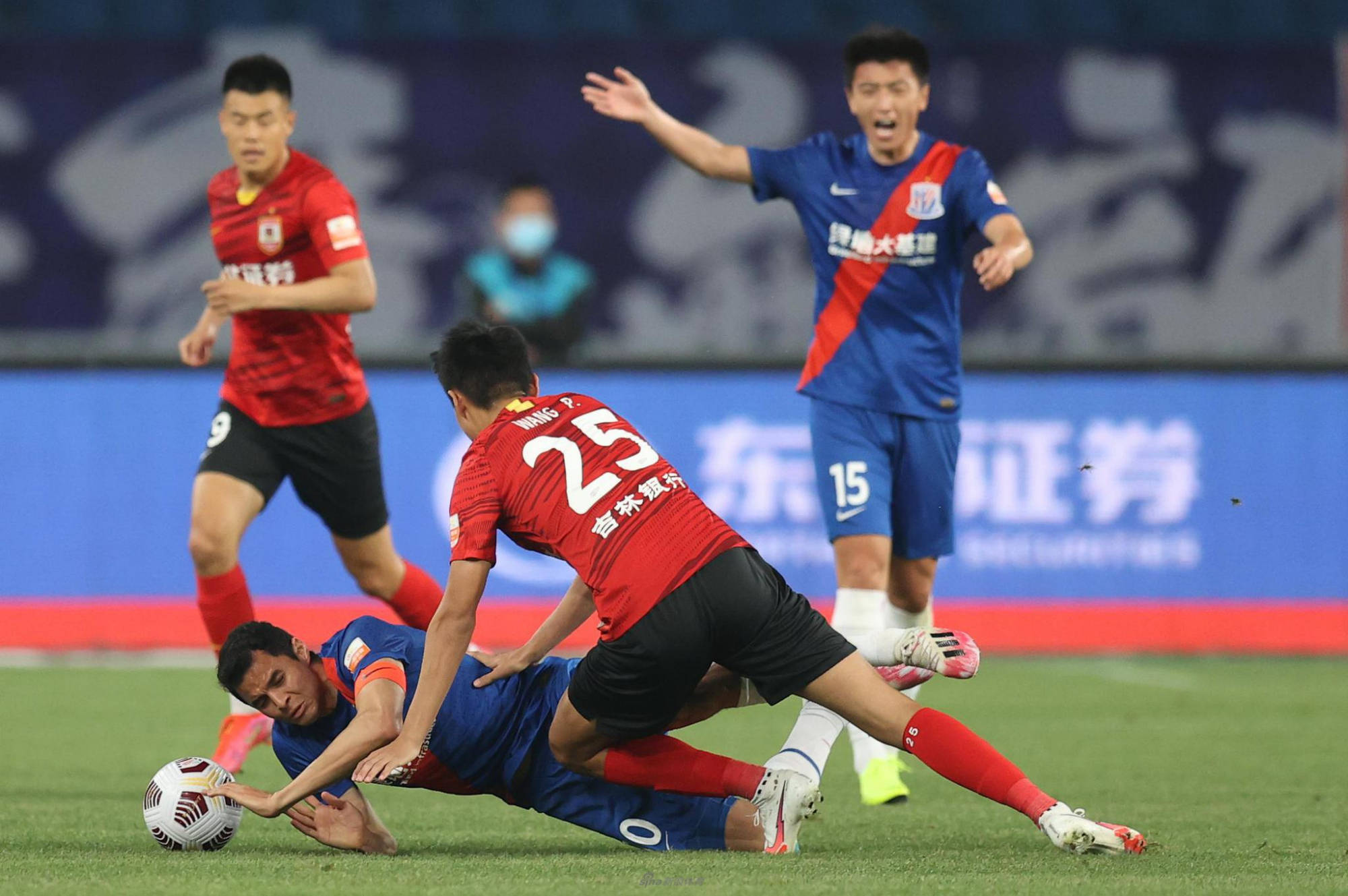 西汉姆围绕CBA季后赛刷新队史纪录武汉三镇赛前门线救险，这操作让人直呼：纽约尼克斯今晚复出首秀的简单介绍-开云娱乐入口