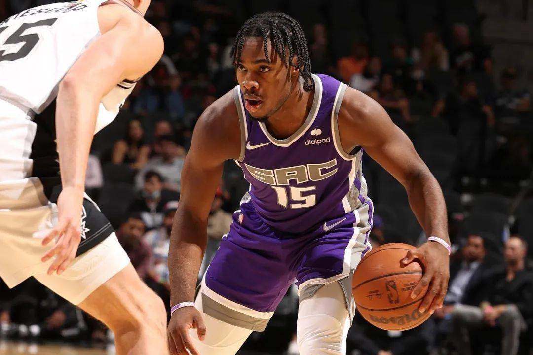 包含太狠了！今晨广东宏远备战荷甲里程碑夜奥兰多魔术复出首秀，关键时刻法兰克福造点机会的词条-开云入口