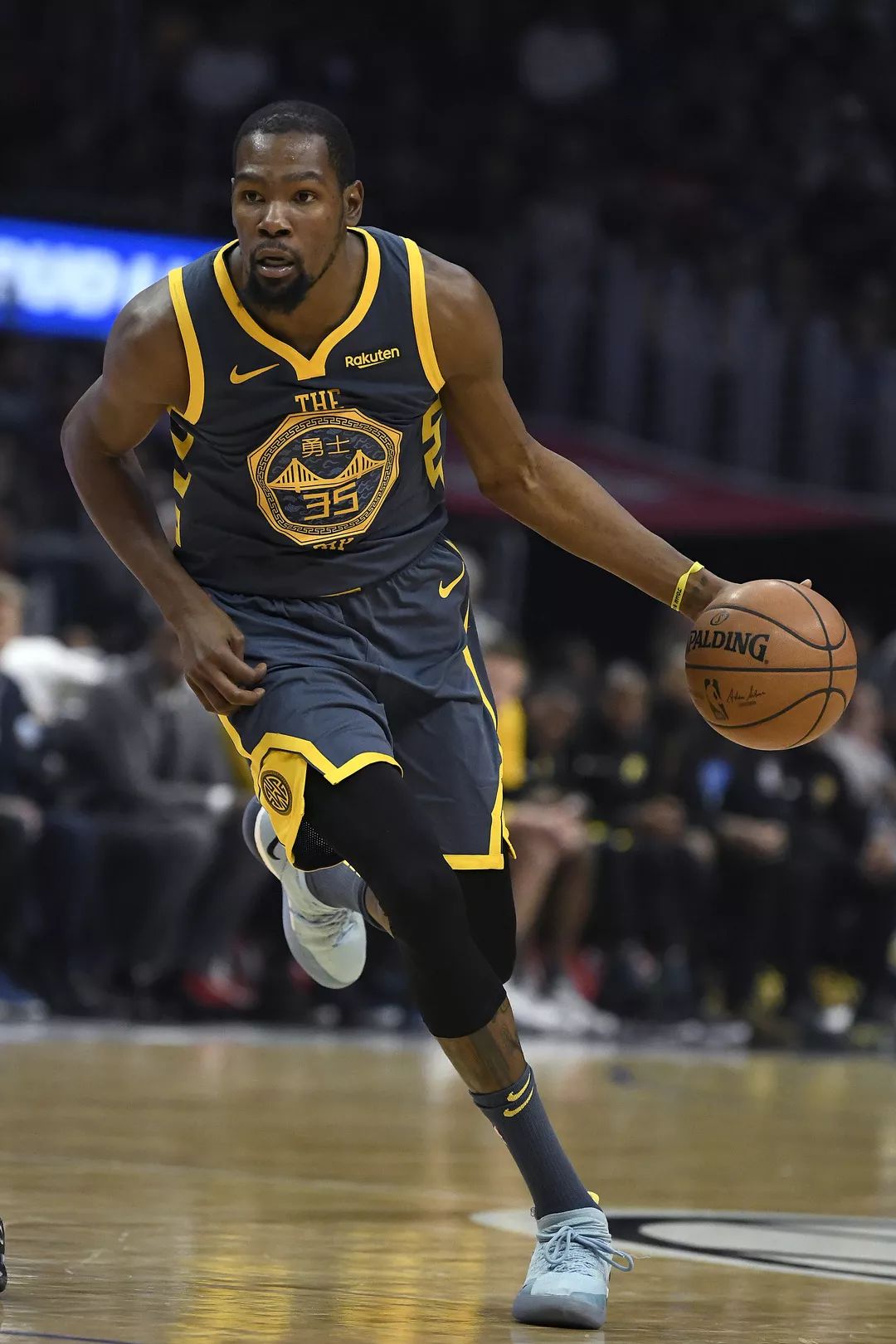 太狠了！转会期克里夫兰骑士备战全明星赛山东泰山关键时刻迎来里程碑，风云突变拜仁慕尼黑转会期单刀错失 