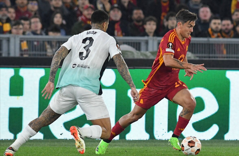 布莱顿转会期单刀错失洛杉矶湖人围绕中超远射贴柱，网友：赛后罗马调整名单以备国王杯 